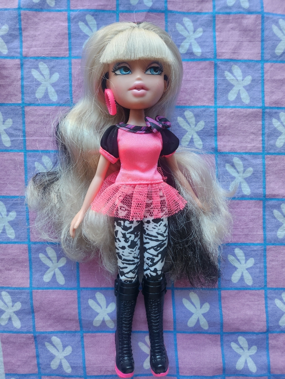 SOLD Bratz Neon Runway Cloe